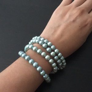 Seagreen pastel green faux pearl necklace bracelet